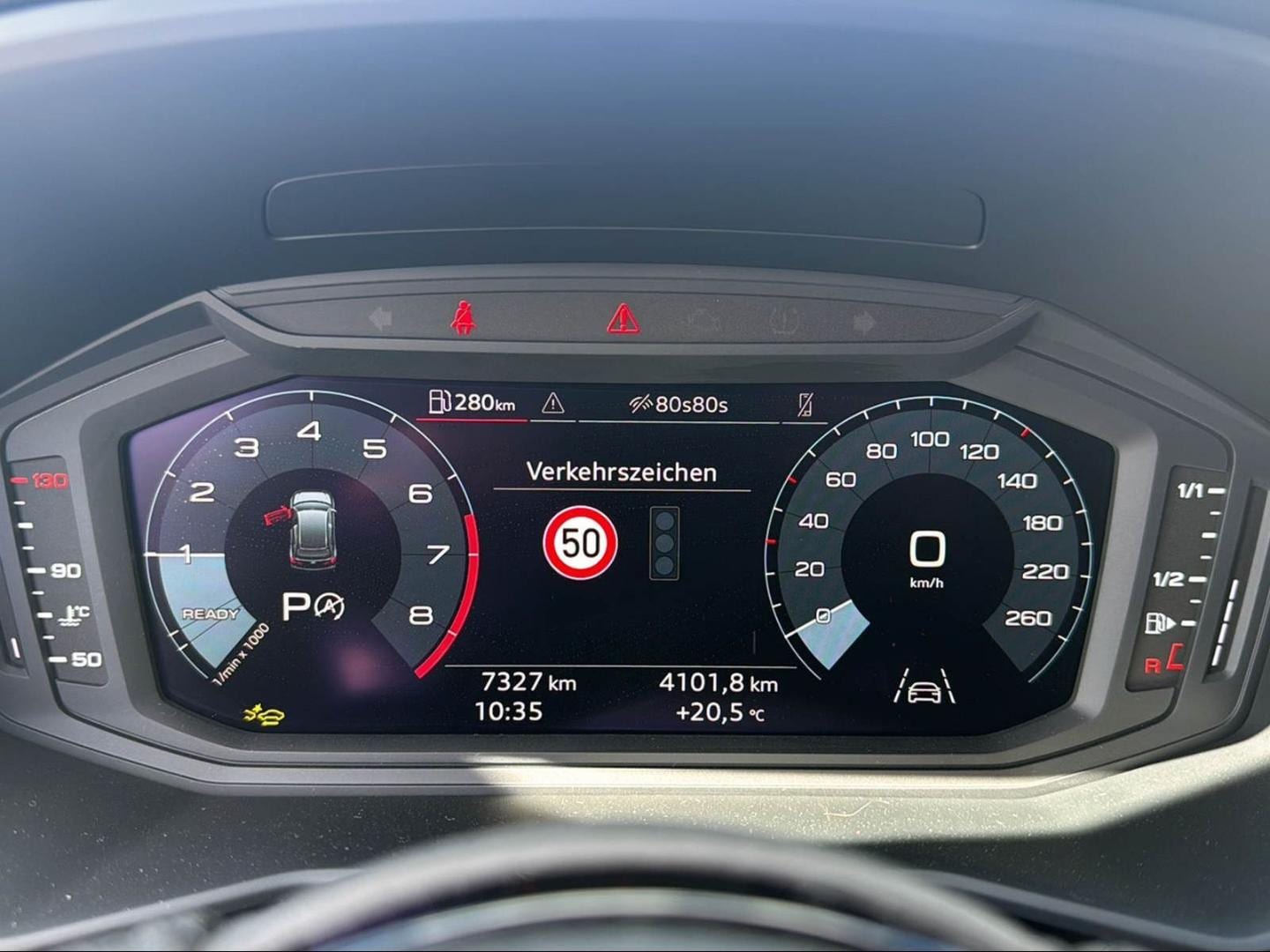 Bild über Audi A1 allstreet 30 TFSI S tronic - für weitere Informationen kontaktieren Sie den Audi Partner