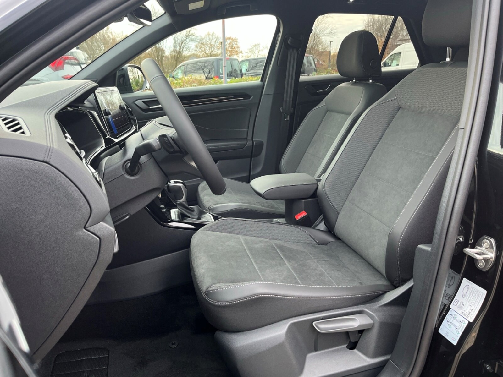 Volkswagen T-Roc – Bild 12