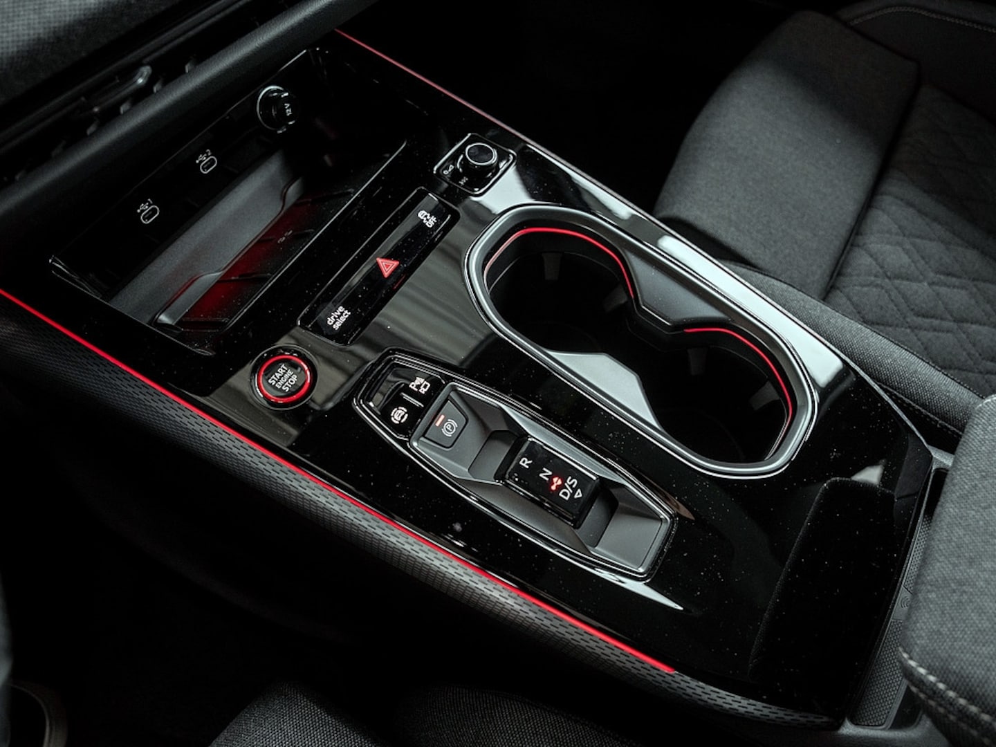 Bild über Audi A6 Limousine edition one TDI quattro 150 kW S tronic - für weitere Informationen kontaktieren Sie den Audi Partner