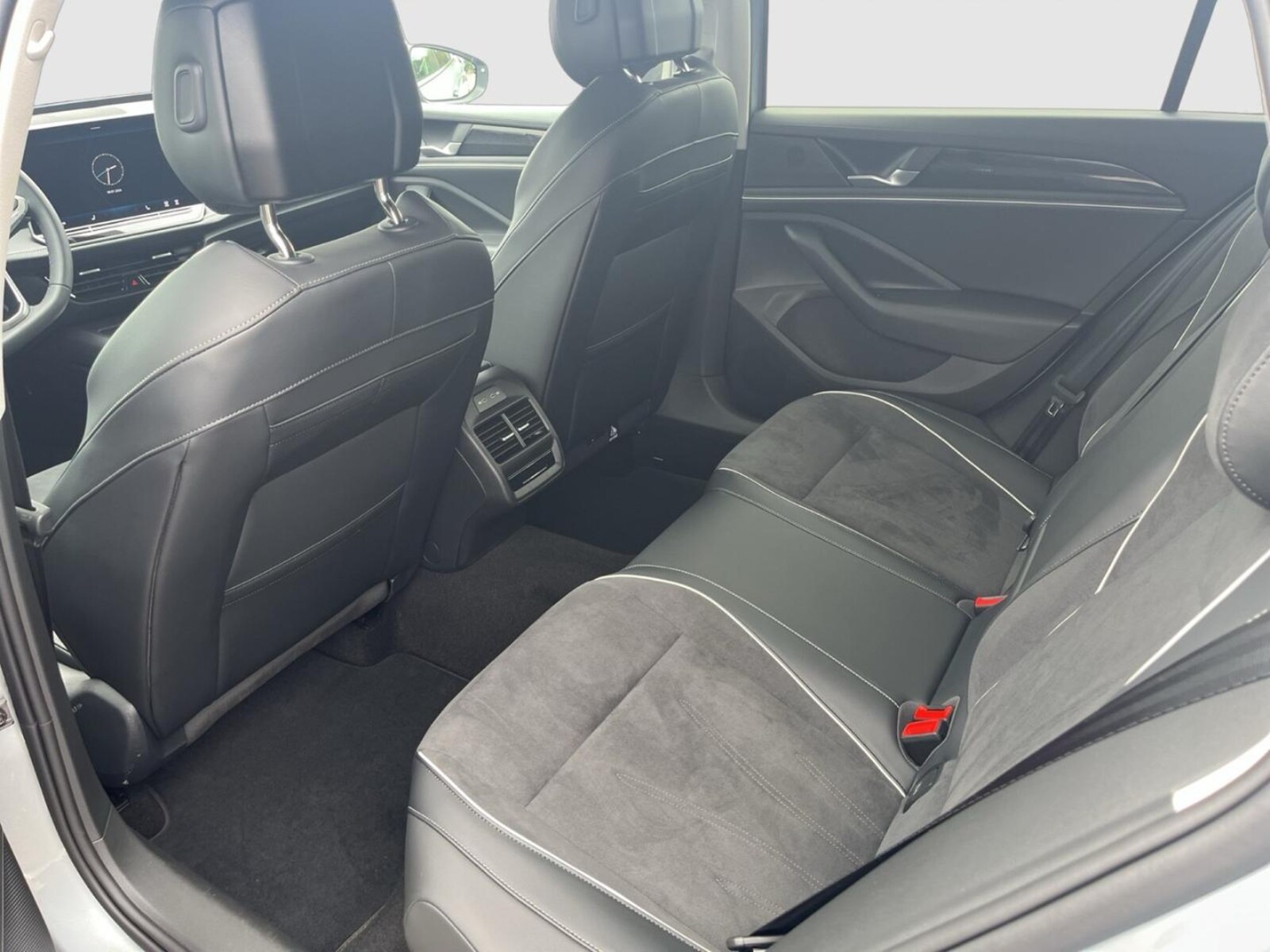 Volkswagen Passat – Bild 7