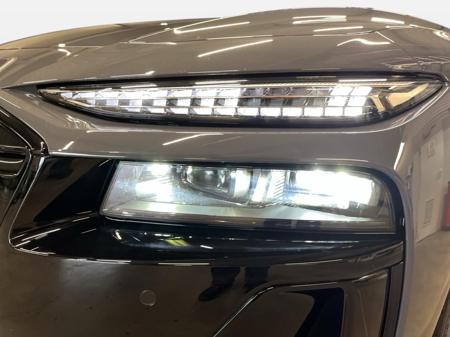 Bild über Audi A6 Avant e-tron S line business e-tron performance 270 kW - für weitere Informationen kontaktieren Sie den Audi Partner