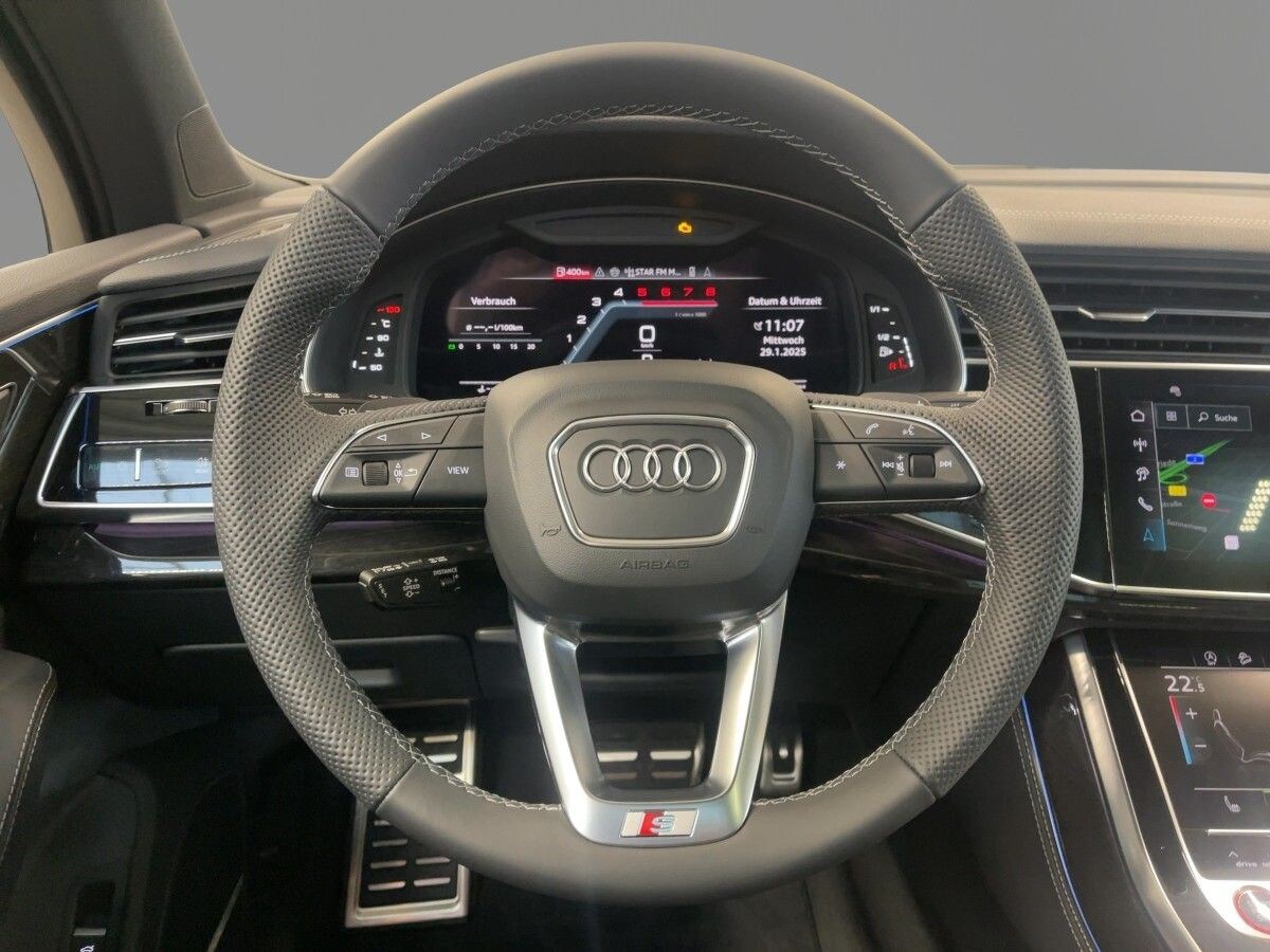 Image about Audi SQ7 SUV TFSI quattro tiptronic