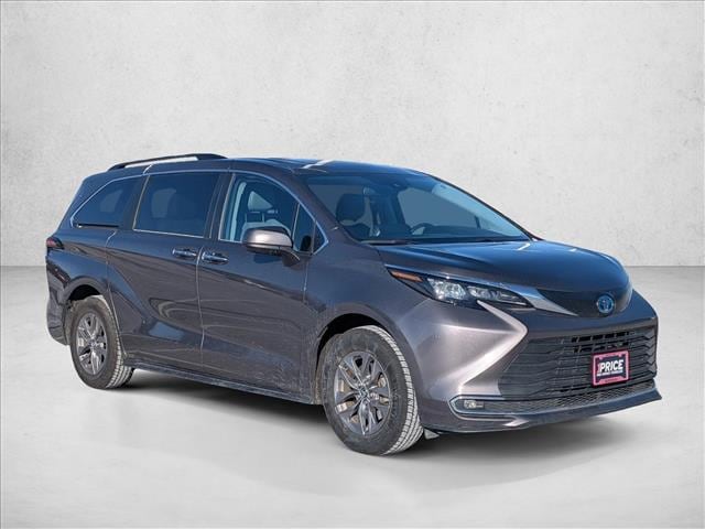 2024 TOYOTA SIENNA - Image 3