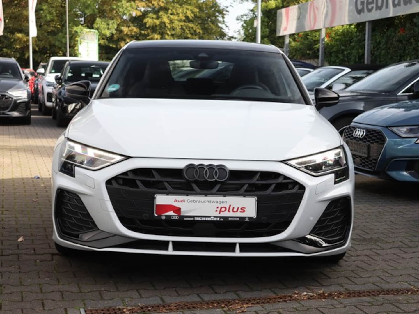 Bild über Audi A3 Sportback S line 35 TFSI S tronic - für weitere Informationen kontaktieren Sie den Audi Partner