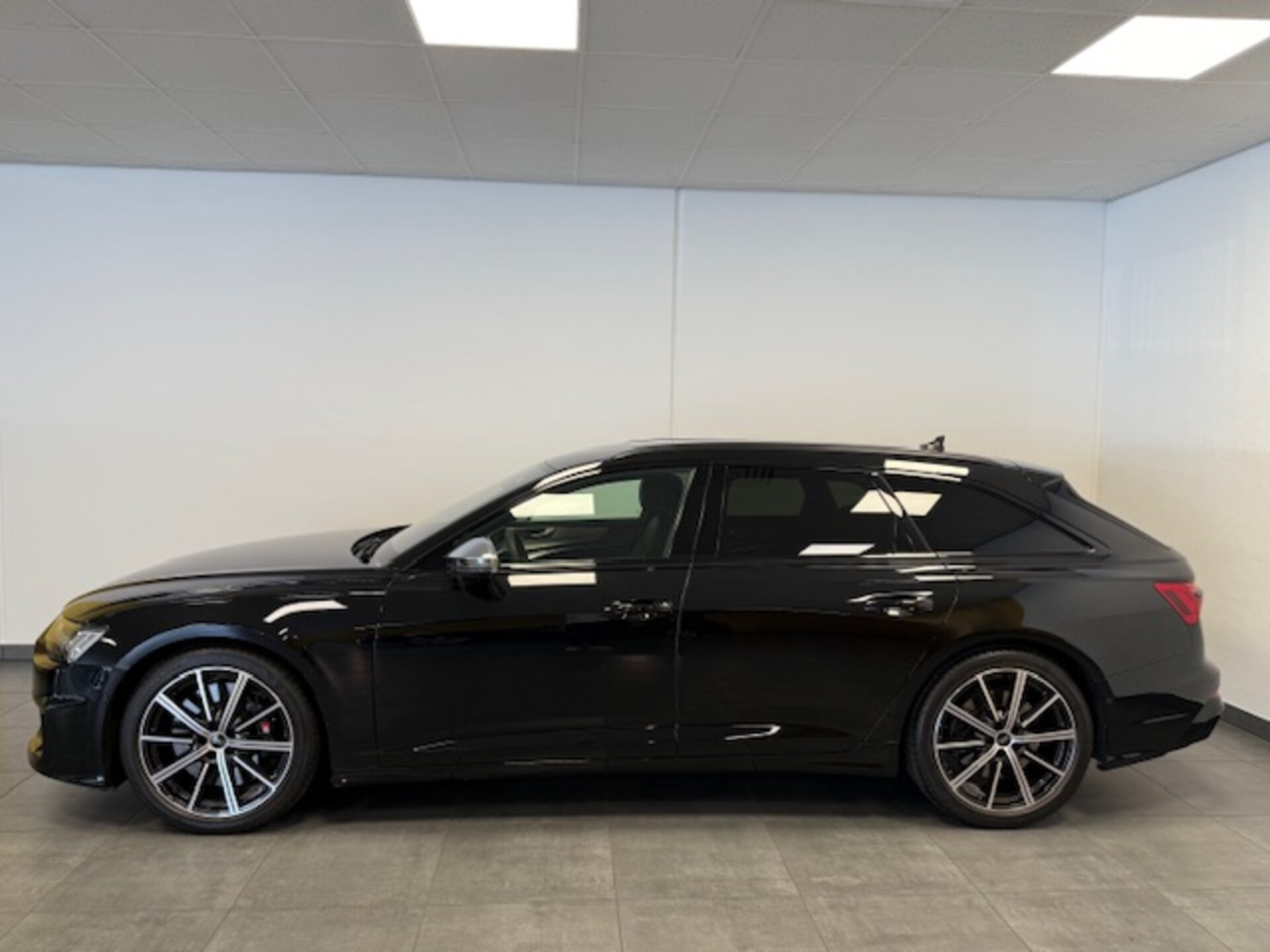 Audi S6 Avant