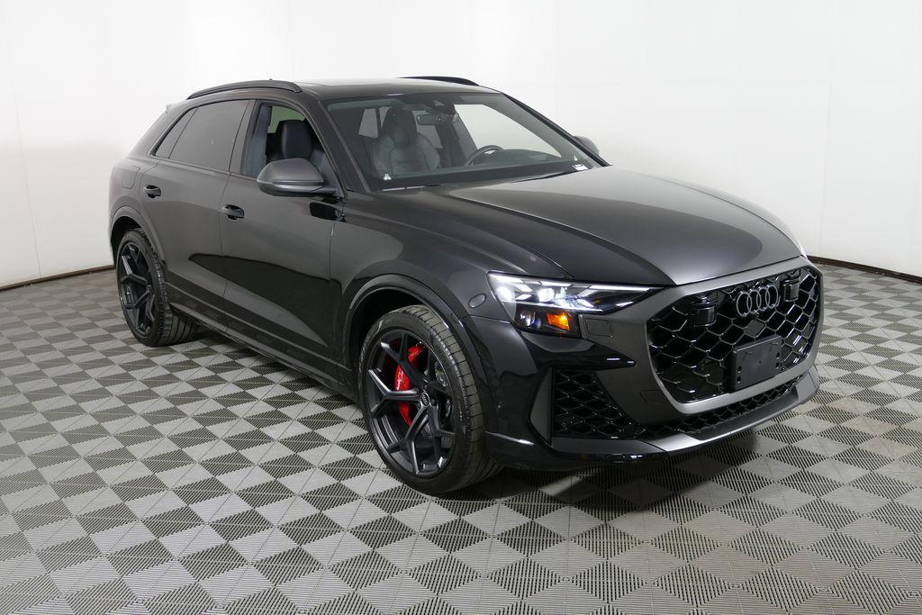 2025 Audi RS Q8 -'s photo