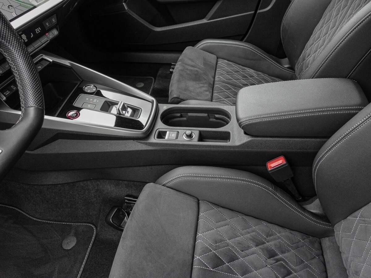 Image about Audi S3 Limousine TFSI quattro S tronic