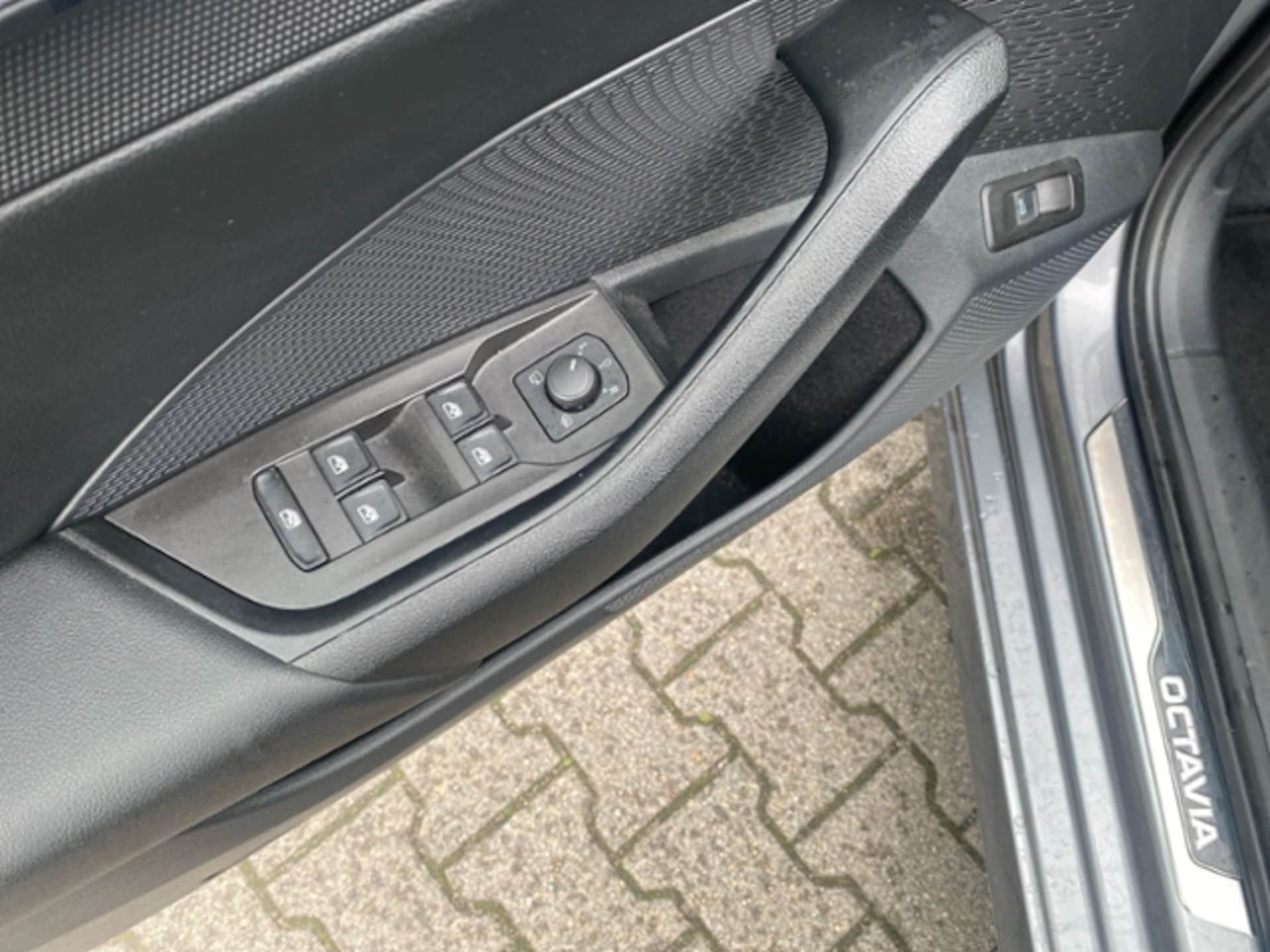 Skoda Octavia Combi Ambition