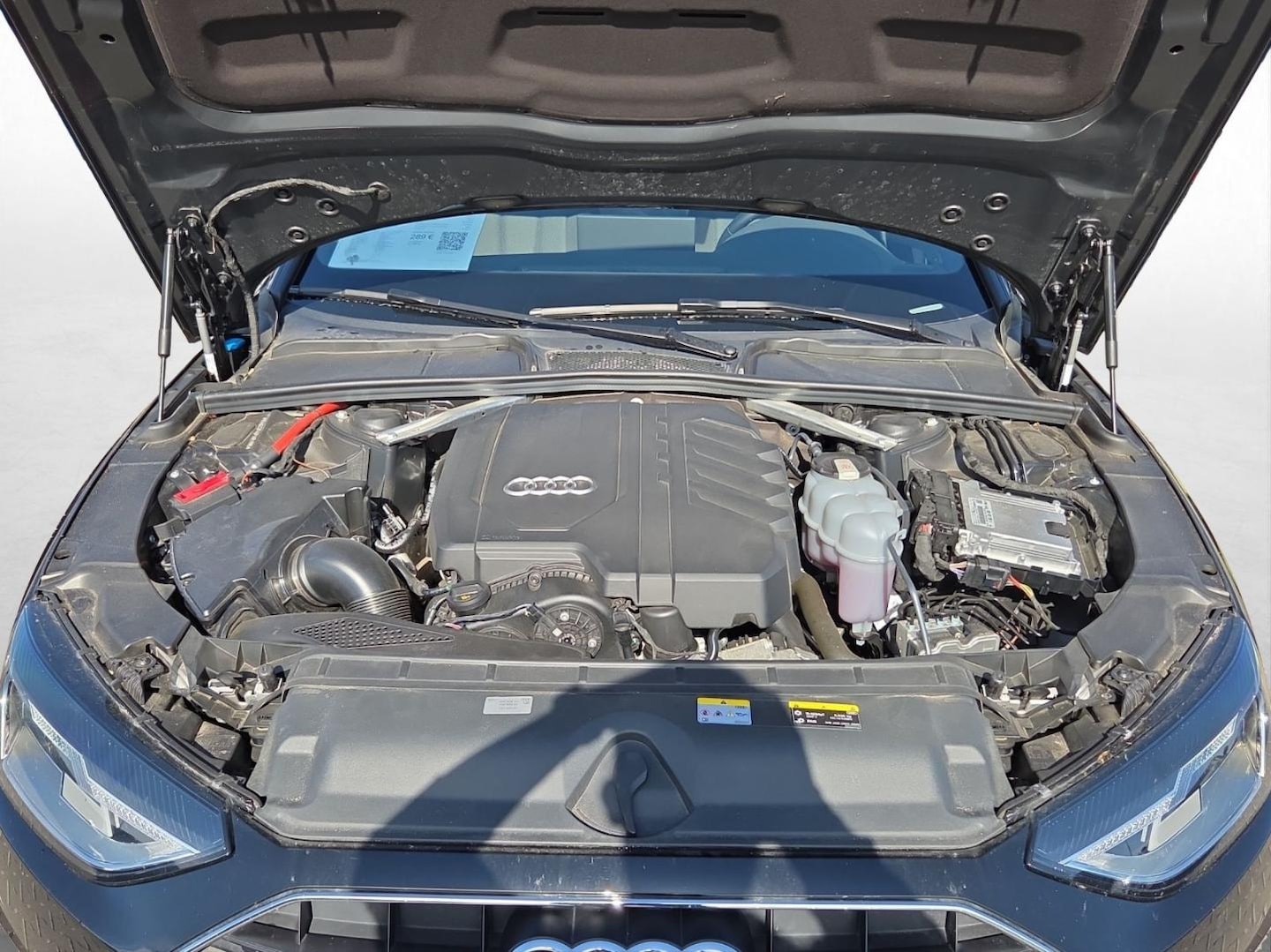 Bild über Audi A4 Avant 35 TFSI S tronic - für weitere Informationen kontaktieren Sie den Audi Partner