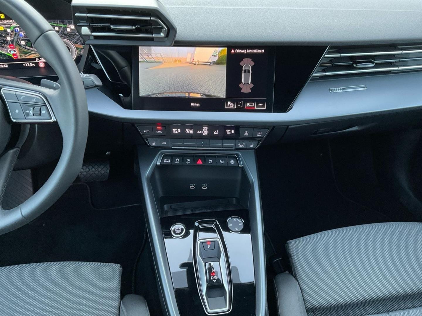 Bild über Audi A3 Sportback S line 35 TFSI S tronic - für weitere Informationen kontaktieren Sie den Audi Partner