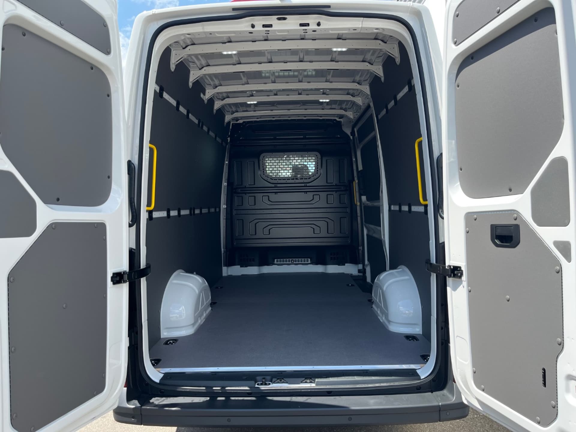 Volkswagen Crafter Kasten mittlerer Radstand