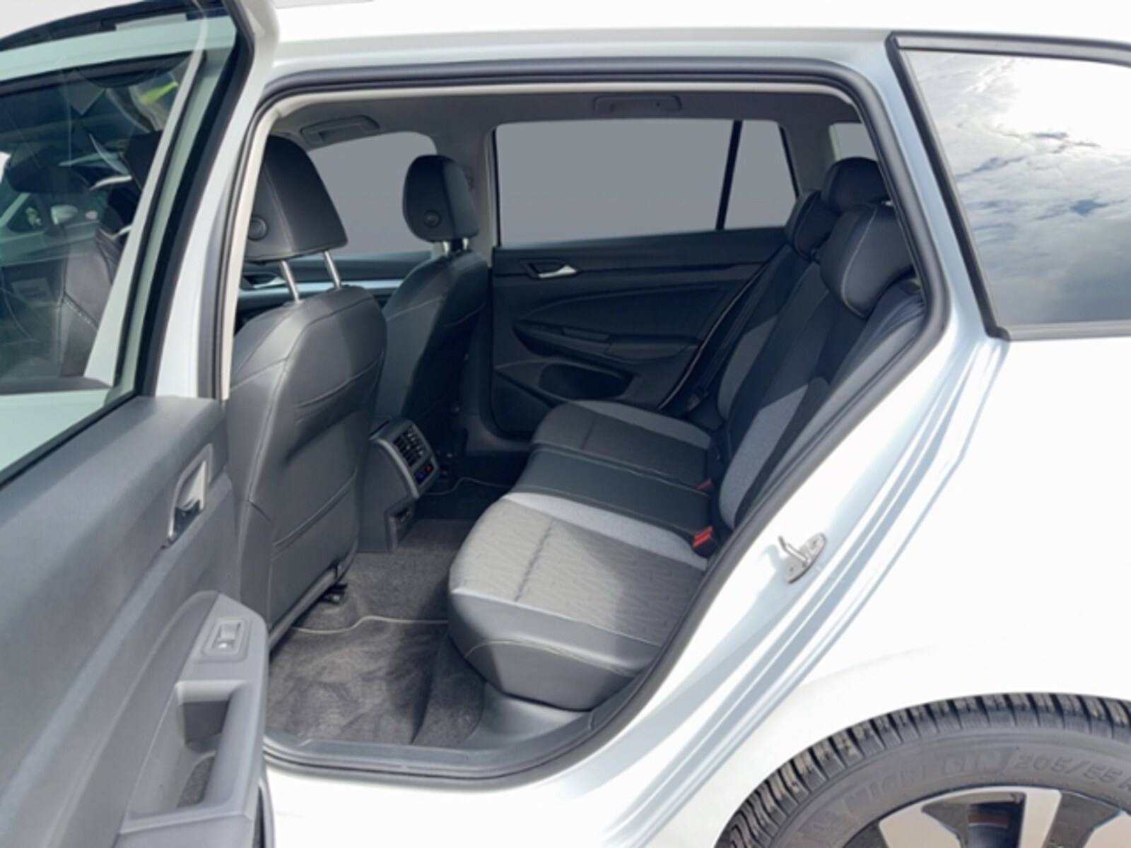 Volkswagen Golf Variant – Bild 10