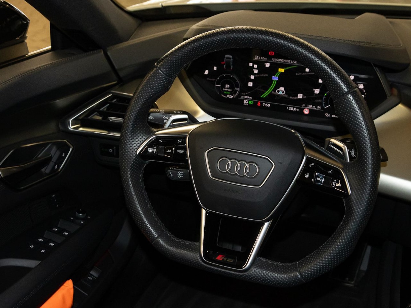 Bild über Audi RS e-tron GT e-tron quattro - für weitere Informationen kontaktieren Sie den Audi Partner