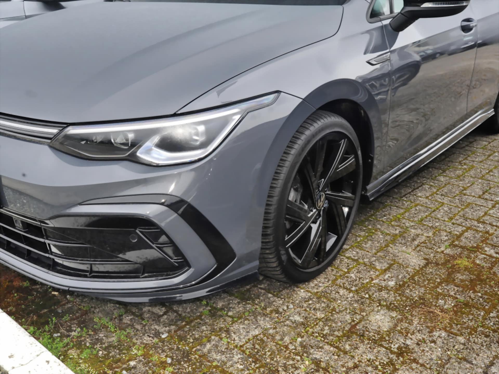 Volkswagen Golf R-Line