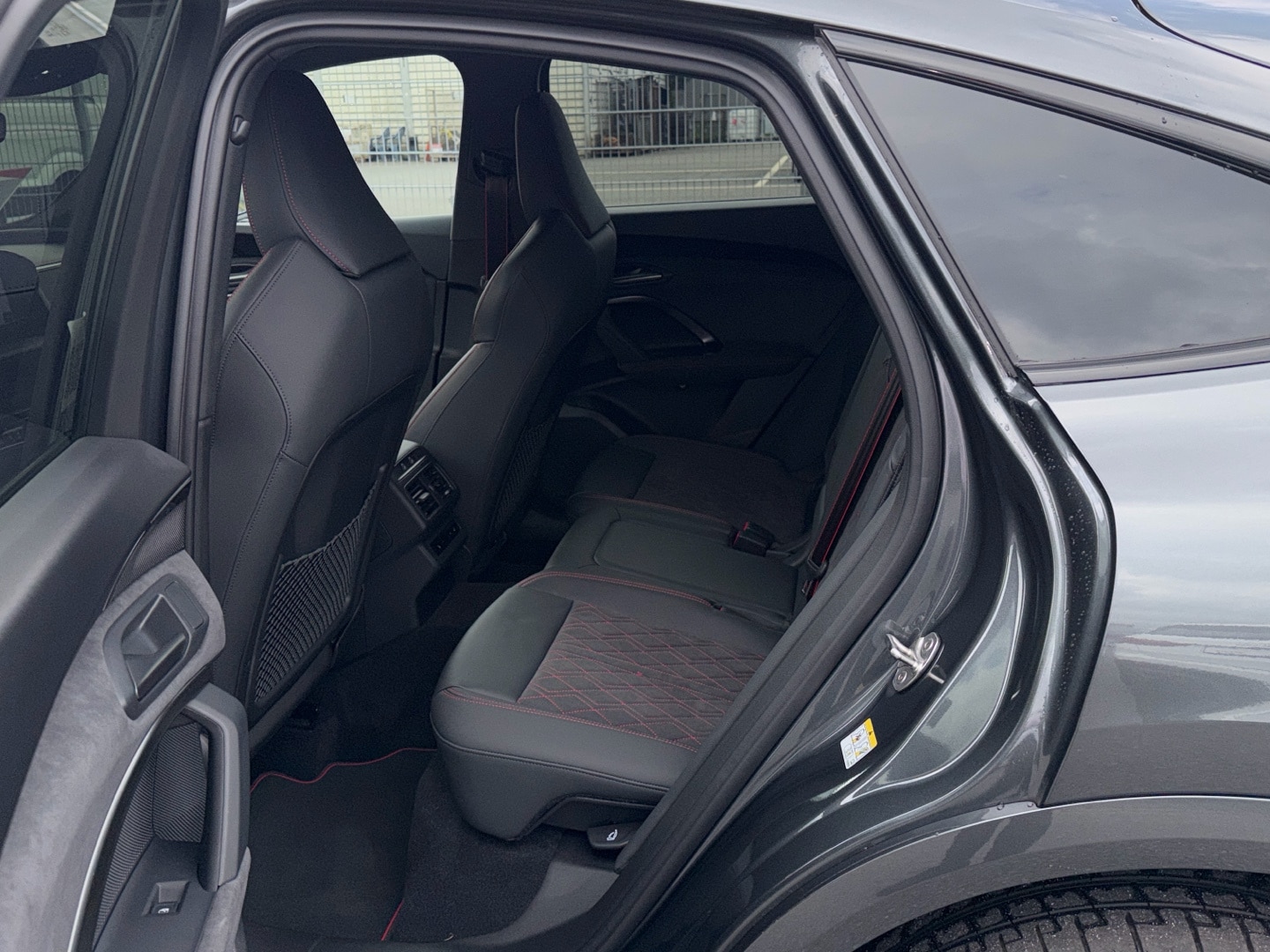Bild über Audi Q5 Sportback TDI quattro 150 kW S tronic - für weitere Informationen kontaktieren Sie den Audi Partner