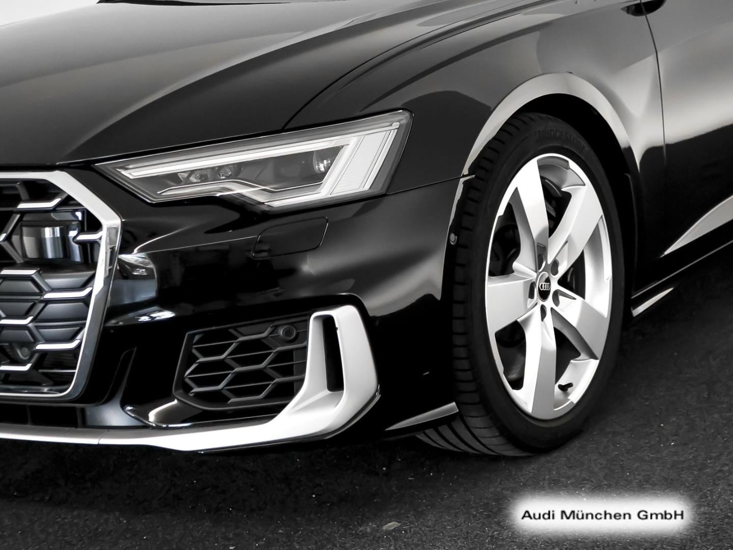 Bild über Audi S6 Avant TDI quattro tiptronic - für weitere Informationen kontaktieren Sie den Audi Partner