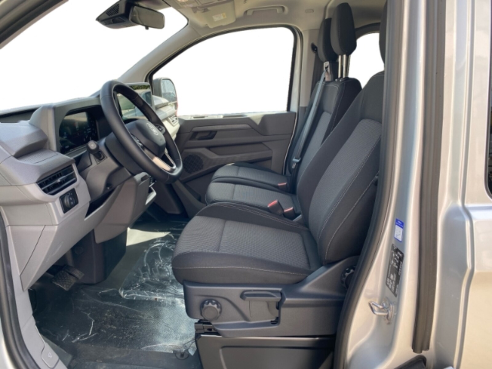 Volkswagen Transporter Kasten kurzer Radstand – Bild 8