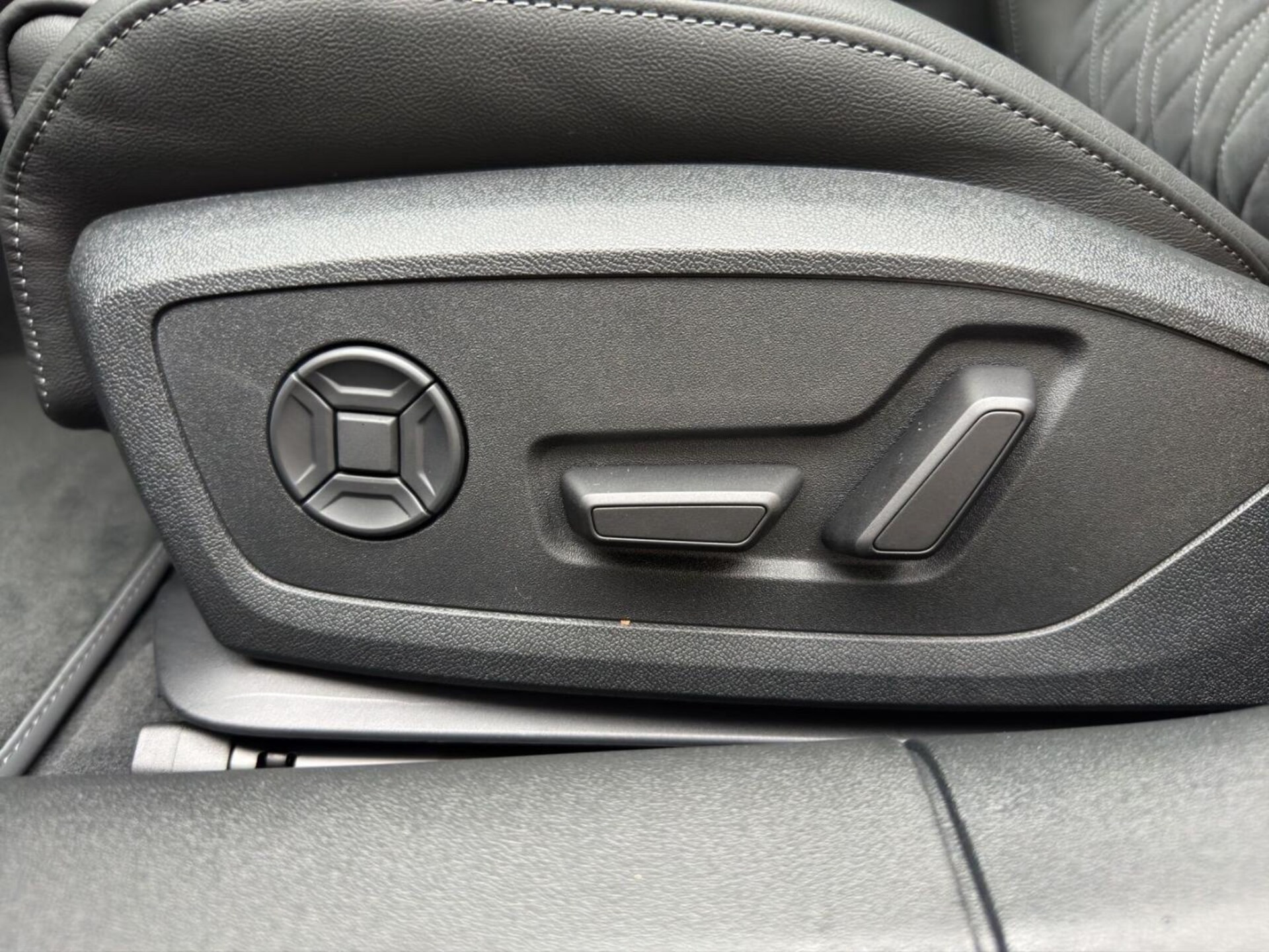 Audi A6 Avant e-hybrid