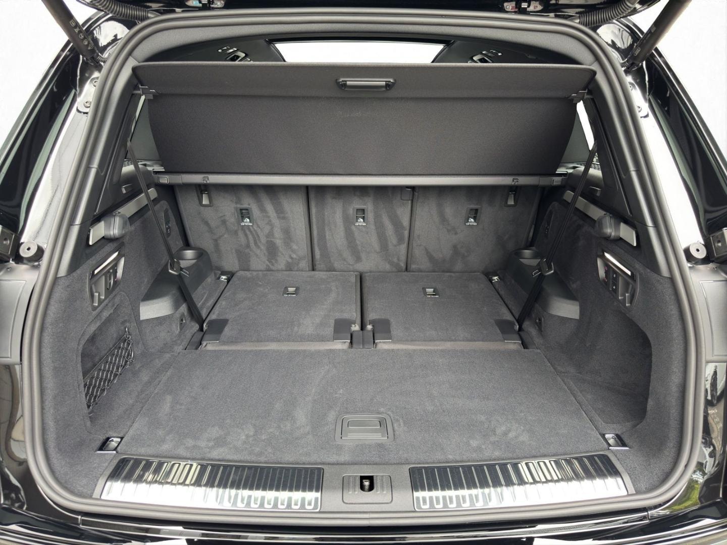 Bild über Audi Q7 SUV TDI quattro 220 kW tiptronic - für weitere Informationen kontaktieren Sie den Audi Partner