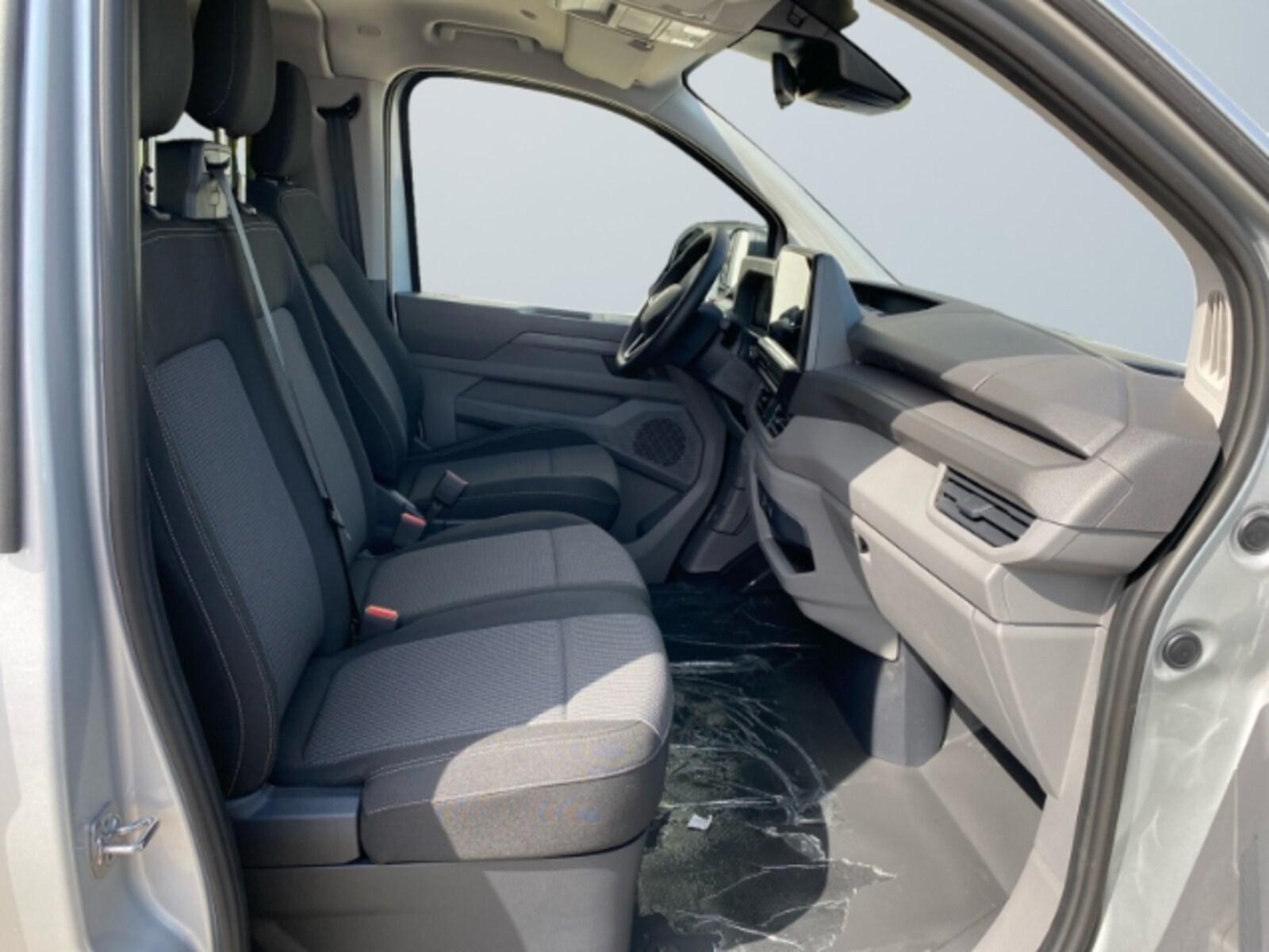 Volkswagen Transporter Kasten kurzer Radstand – Bild 9