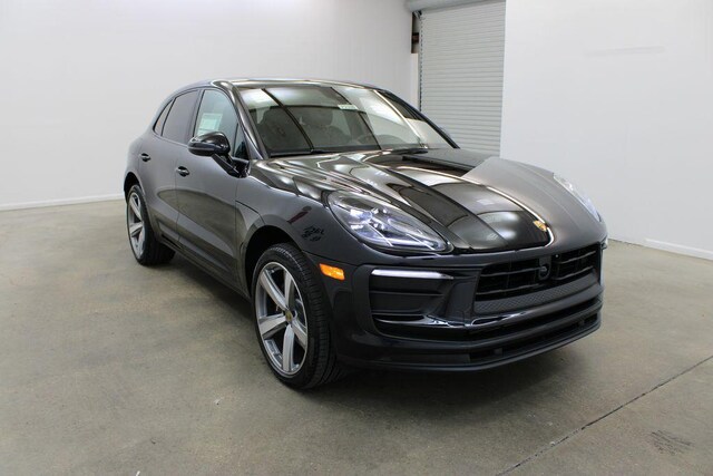 2025 Porsche Macan Base - Photo 8