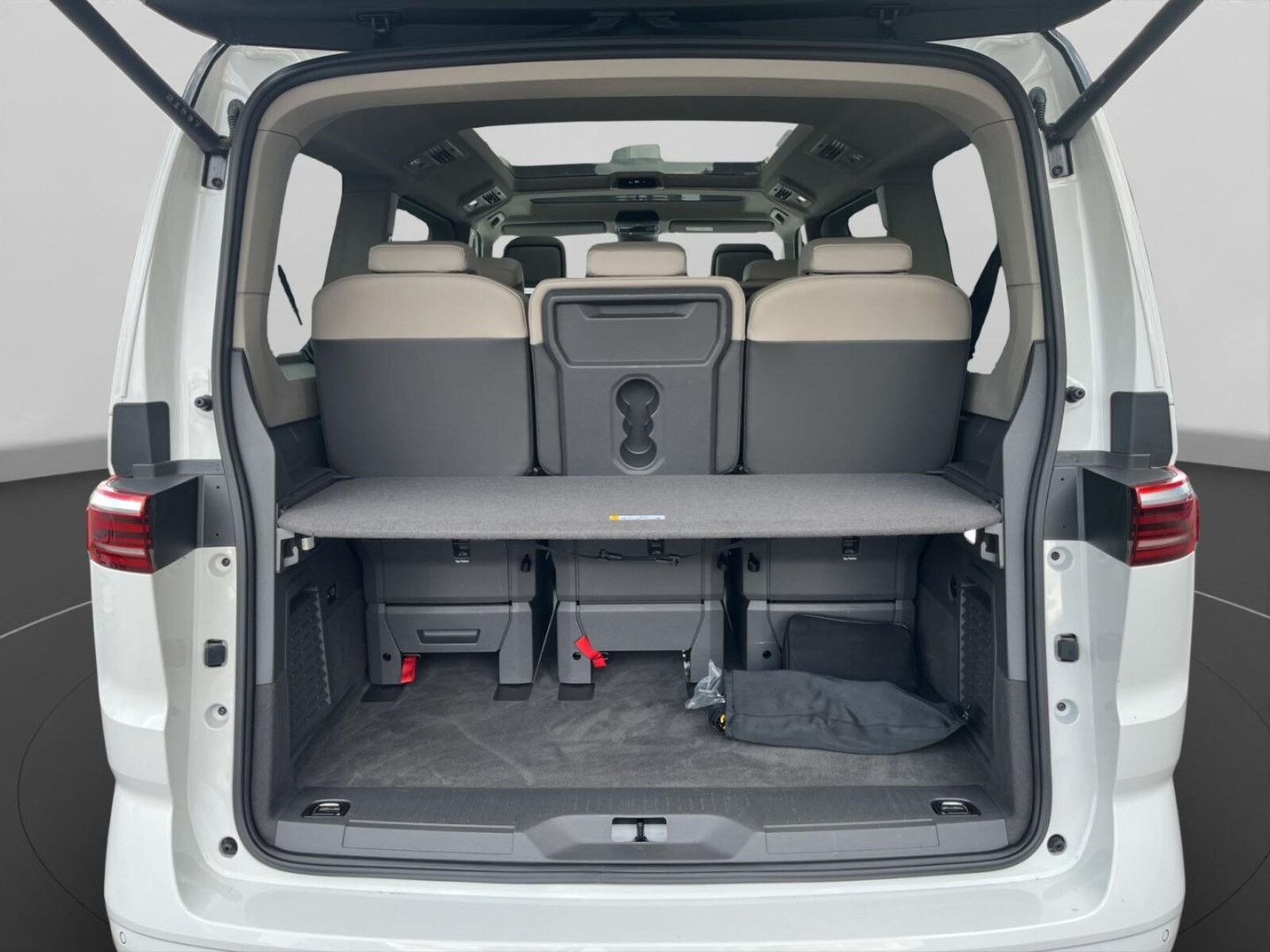Volkswagen Multivan Langversion – Bild 16