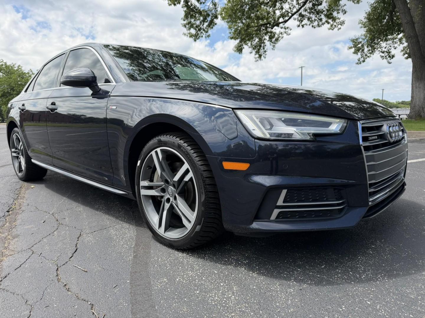 2018 Audi A4 2.0T quattro S tronic Premium Plus's photo