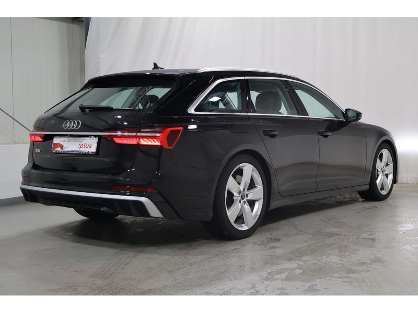 Bild über Audi S6 Avant TDI quattro tiptronic - für weitere Informationen kontaktieren Sie den Audi Partner