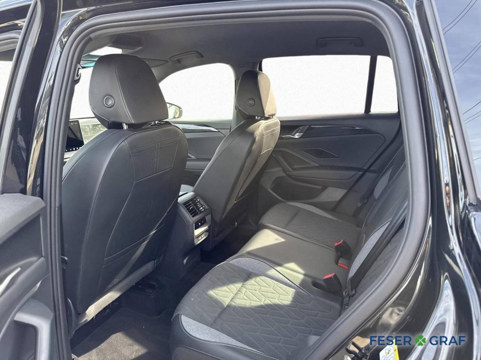 Volkswagen Tiguan – Bild 11