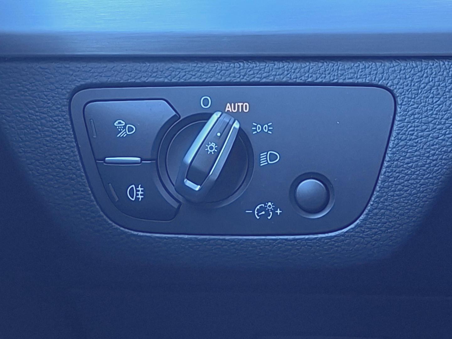 Image about Audi Q5 Sportback S line 40 TDI quattro 150 kW (204 ch) S tronic