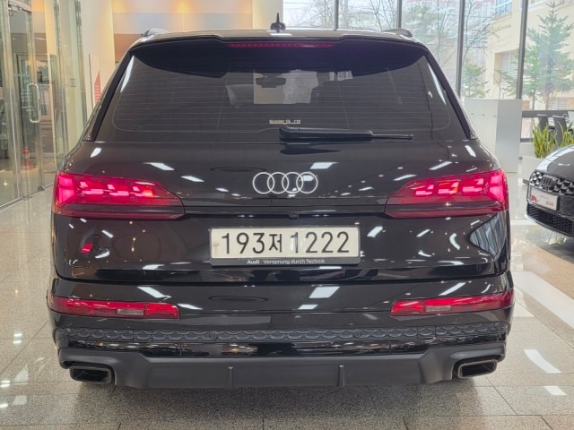 Audi Q7 55 TFSI quattro Premium 250 340 kW hp tiptronic 5