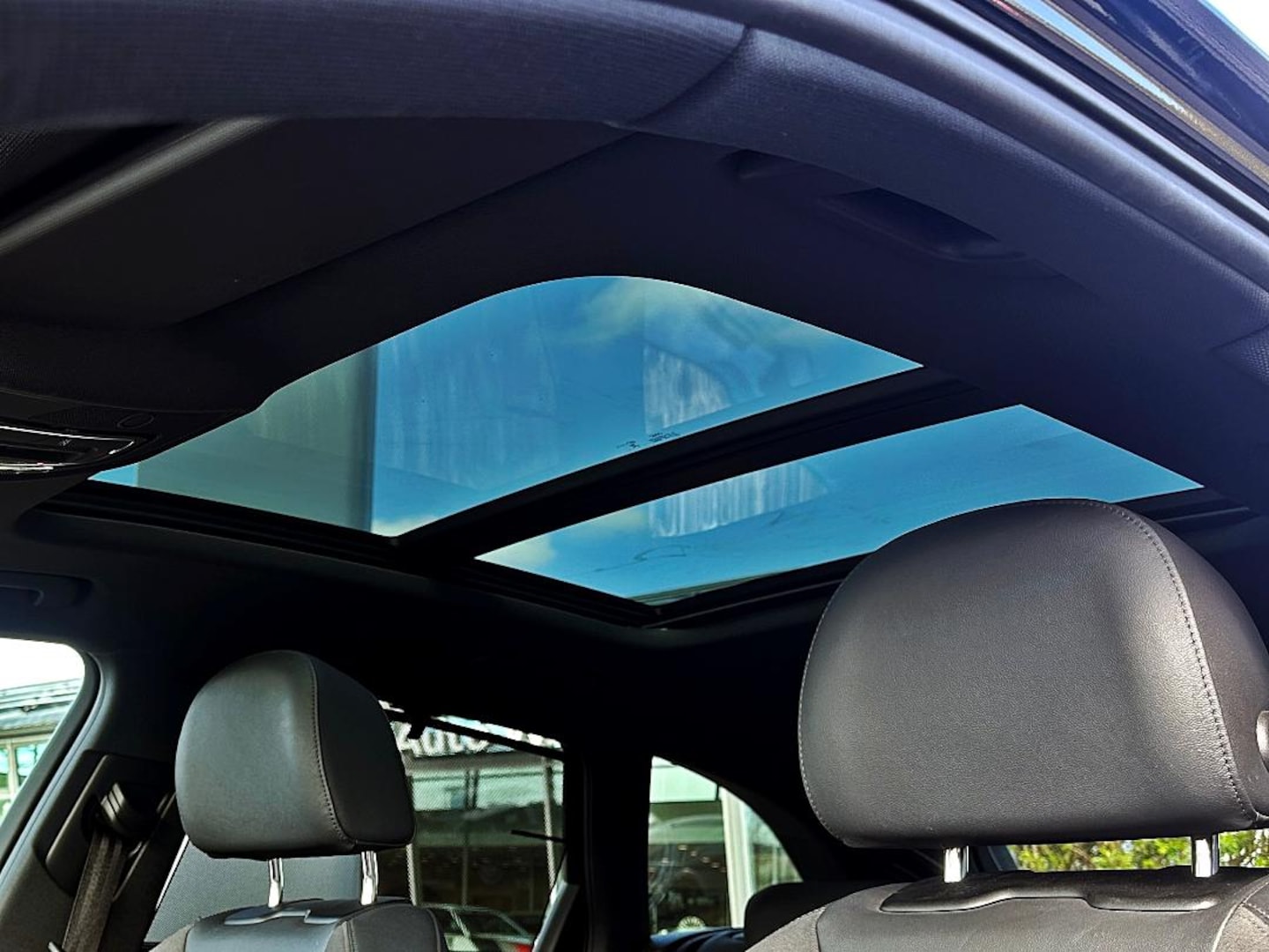Bild über Audi A4 Avant S line 45 TFSI quattro S tronic - für weitere Informationen kontaktieren Sie den Audi Partner