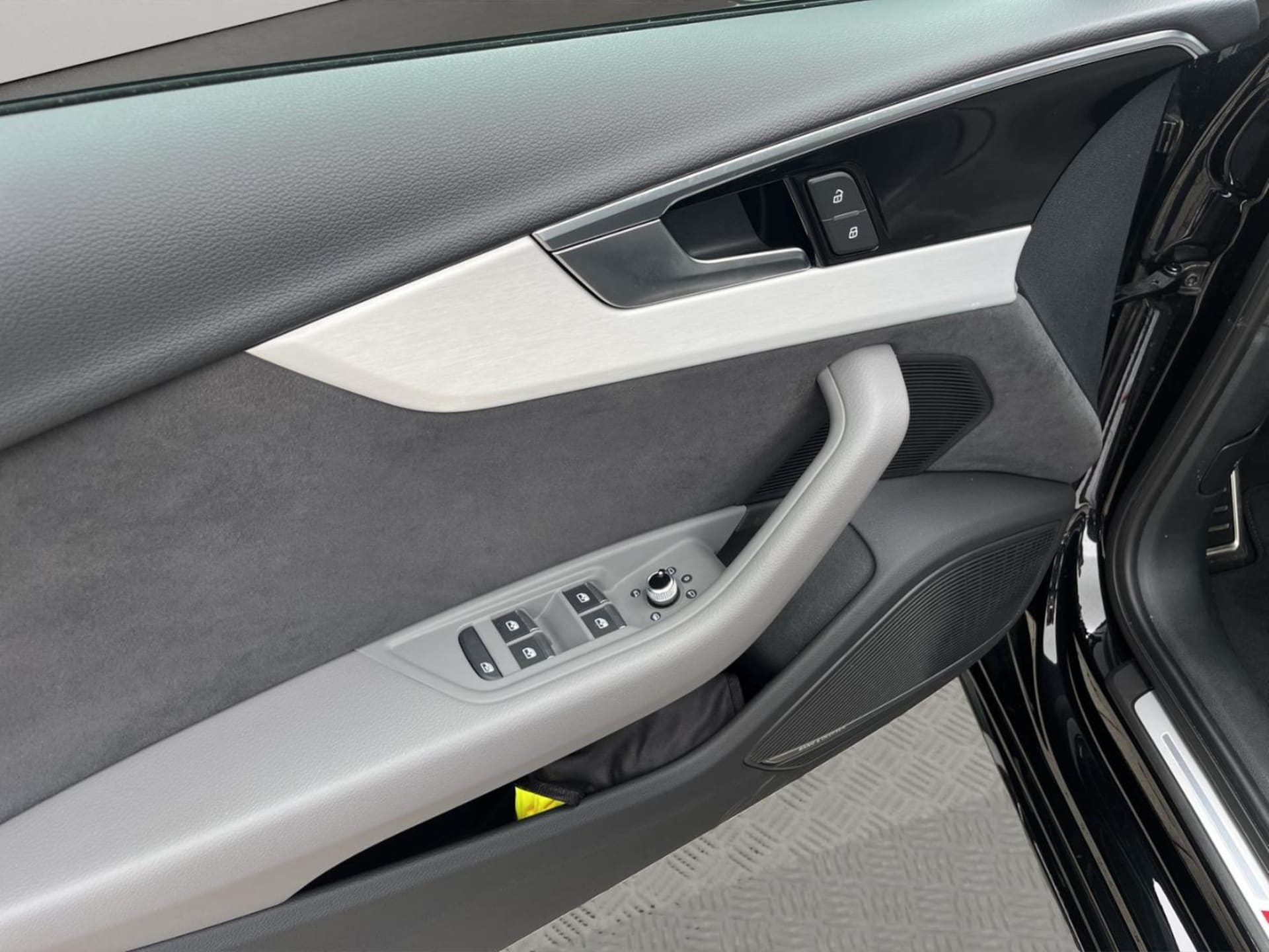Audi A4 Avant S line