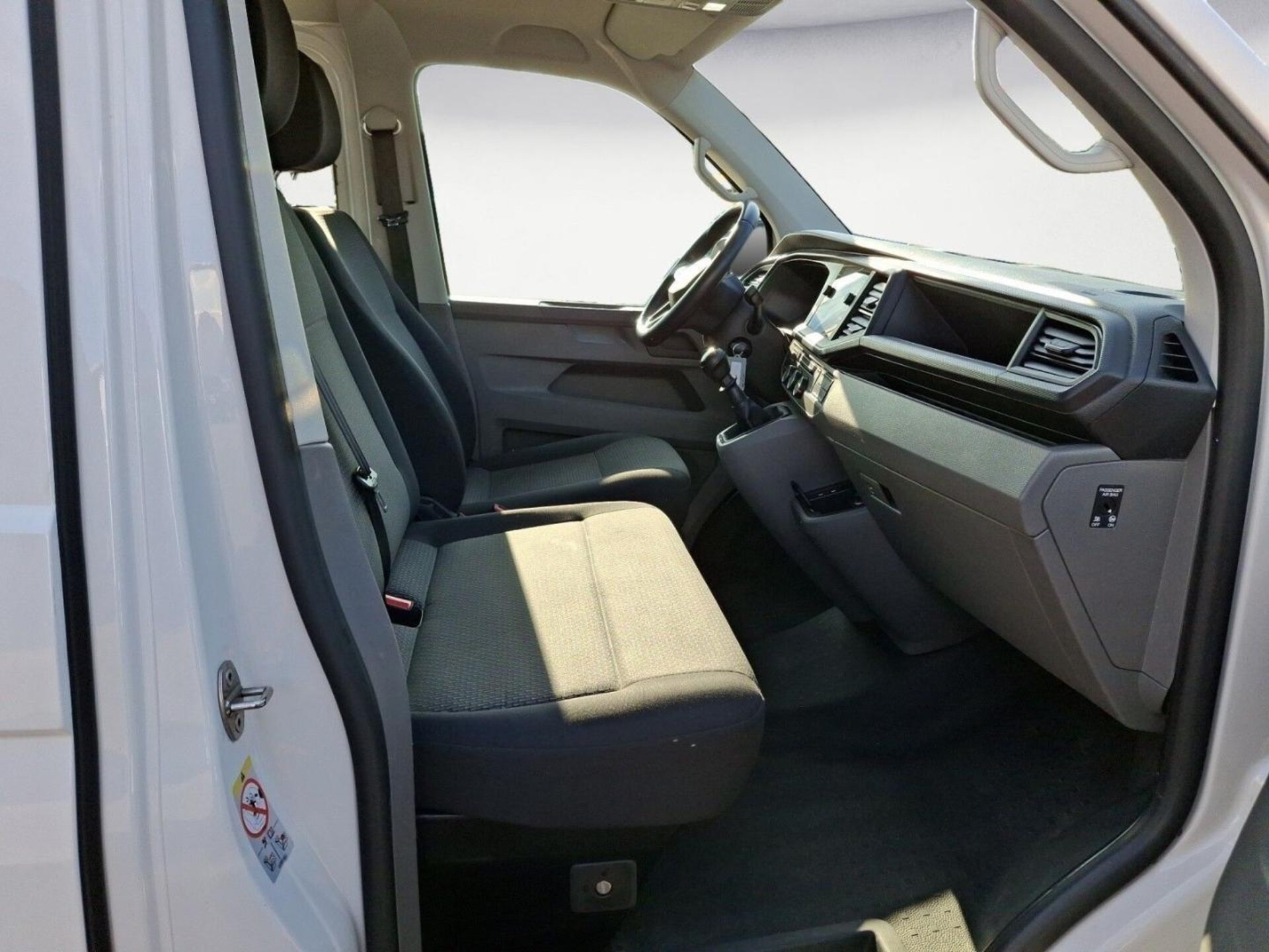 Volkswagen T6.1 Transporter Kombi kurzer Radstand