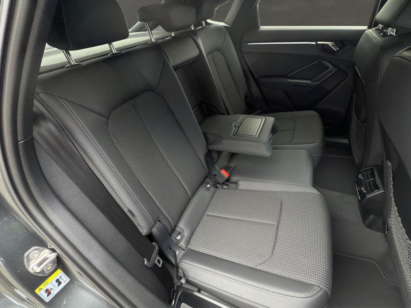 Bild über Audi Q3 Sportback S line 35 TFSI S tronic - für weitere Informationen kontaktieren Sie den Audi Partner