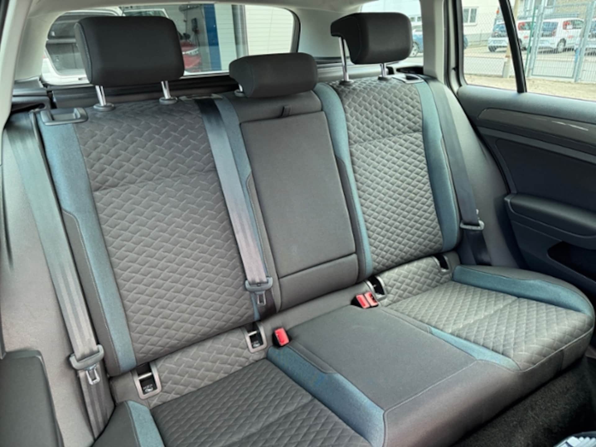 Volkswagen Golf Variant IQ.DRIVE