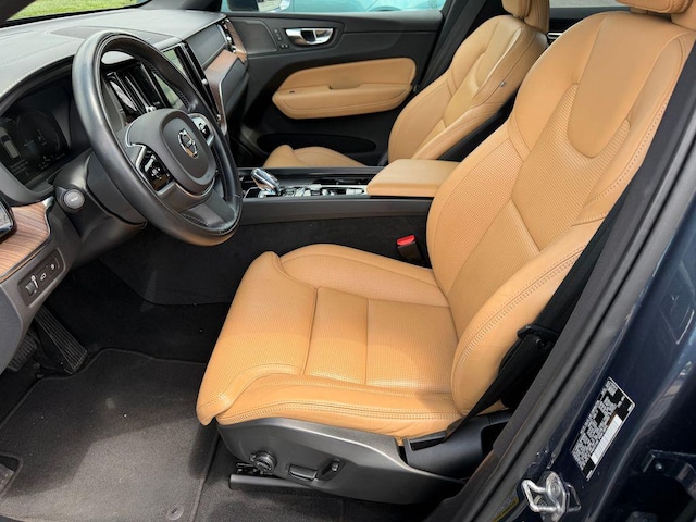 2021 Volvo XC60 Recharge Plug-In Hybrid
