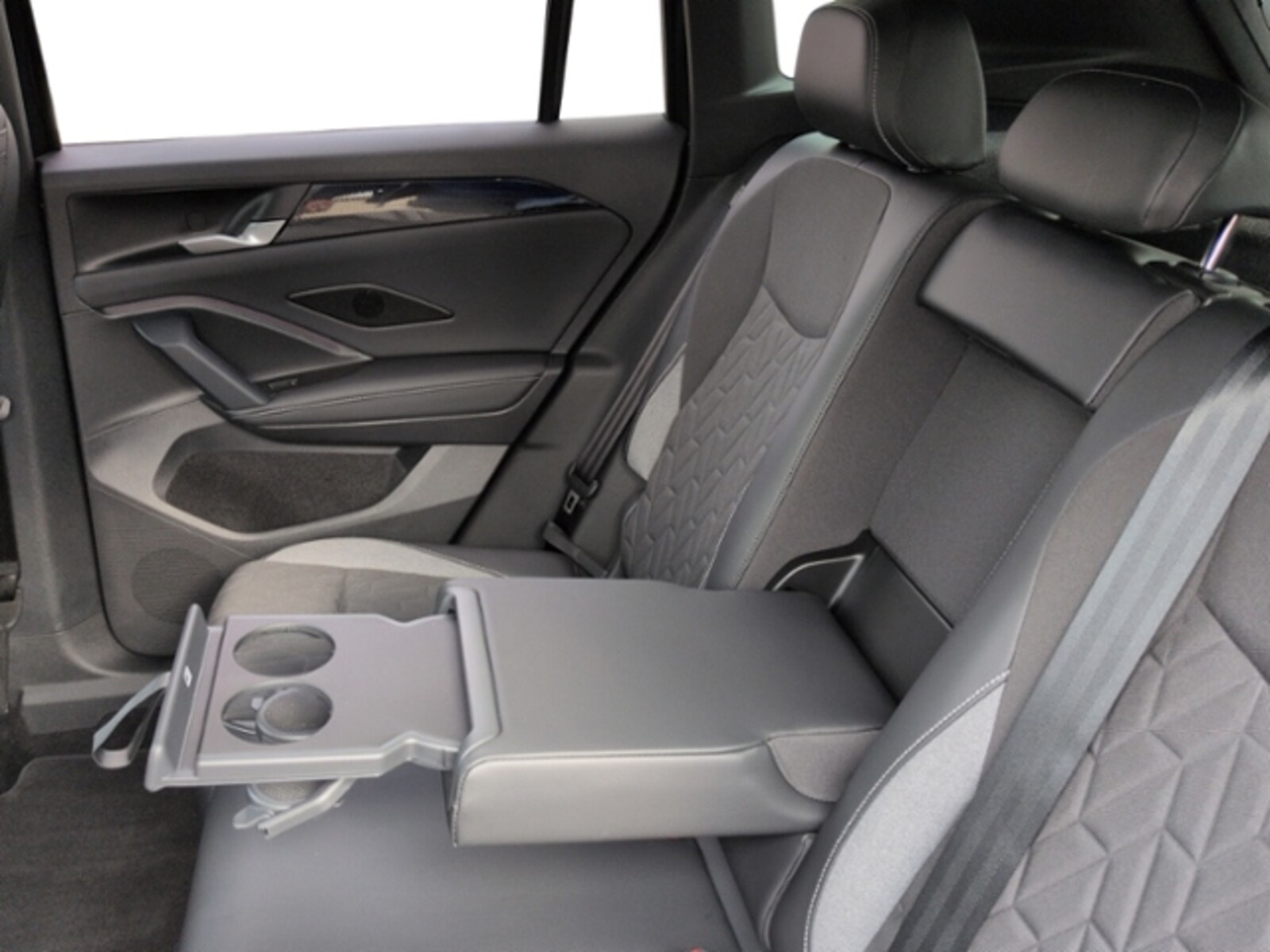 Volkswagen Tiguan – Bild 17
