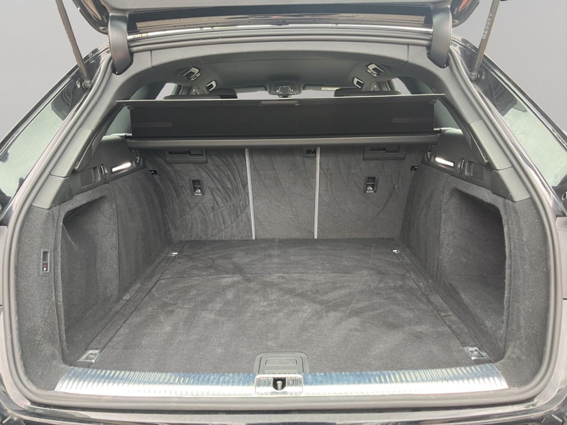 Audi A4 Avant S line