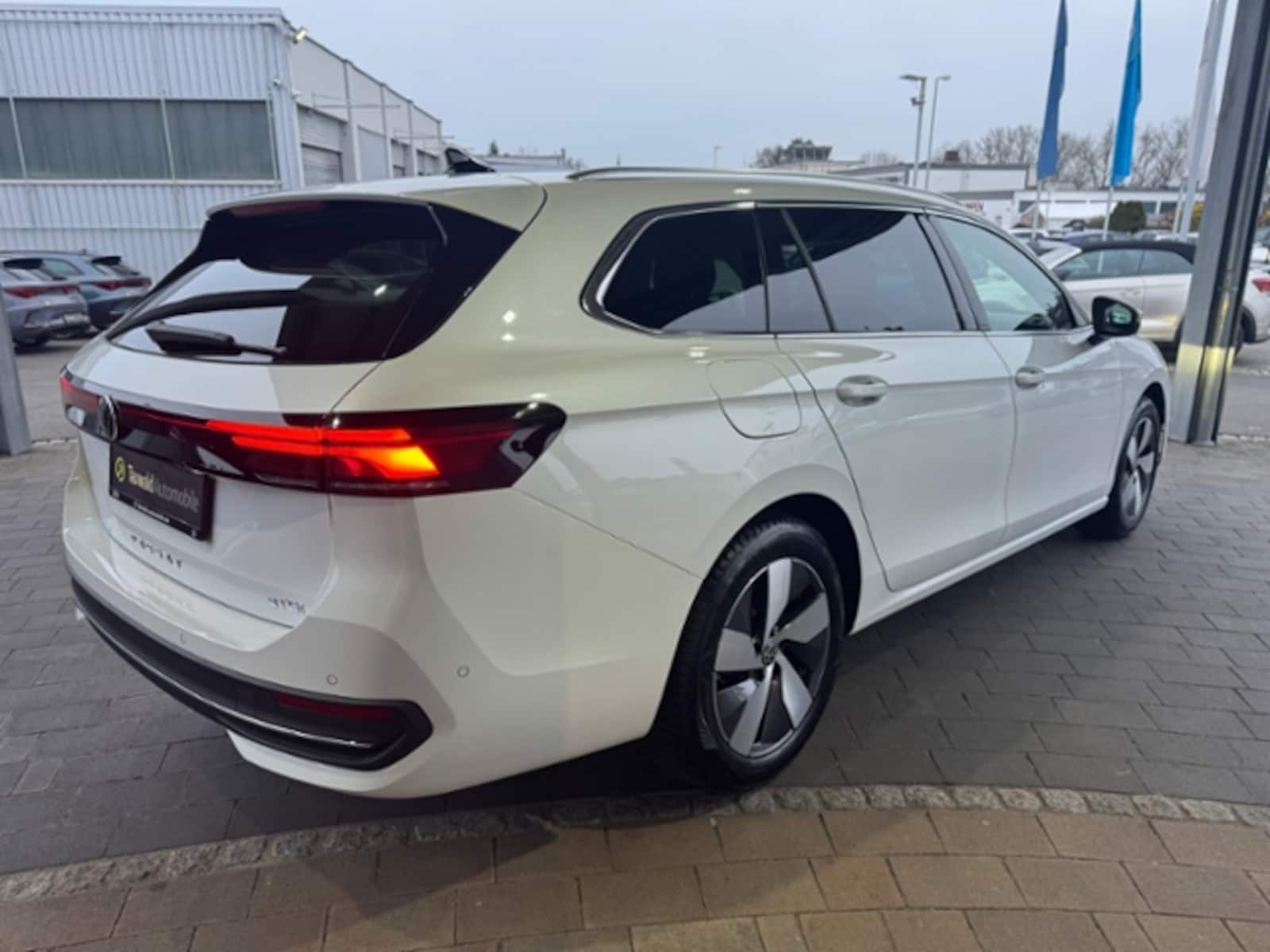 Volkswagen Passat – Bild 8