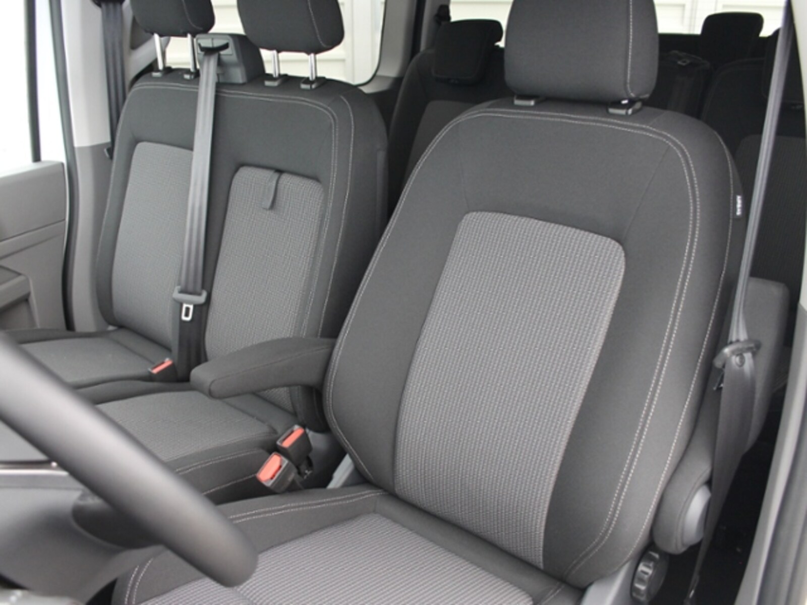 Volkswagen Transporter Kombi kurzer Radstand – Bild 8