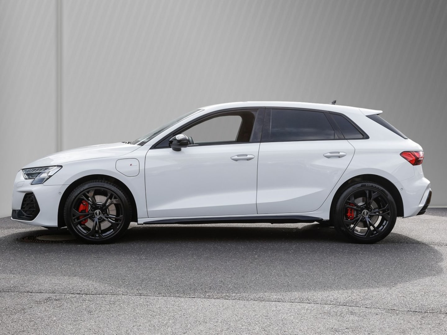 Bild über Audi A3 Sportback TFSI e S line 45 TFSI e S tronic - für weitere Informationen kontaktieren Sie den Audi Partner