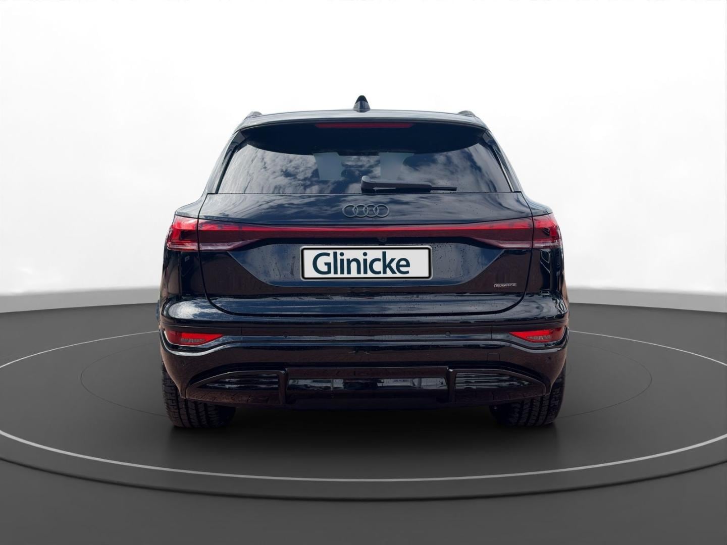 Bild über Audi Q6 SUV e-tron S line business e-tron quattro 315 kW - für weitere Informationen kontaktieren Sie den Audi Partner