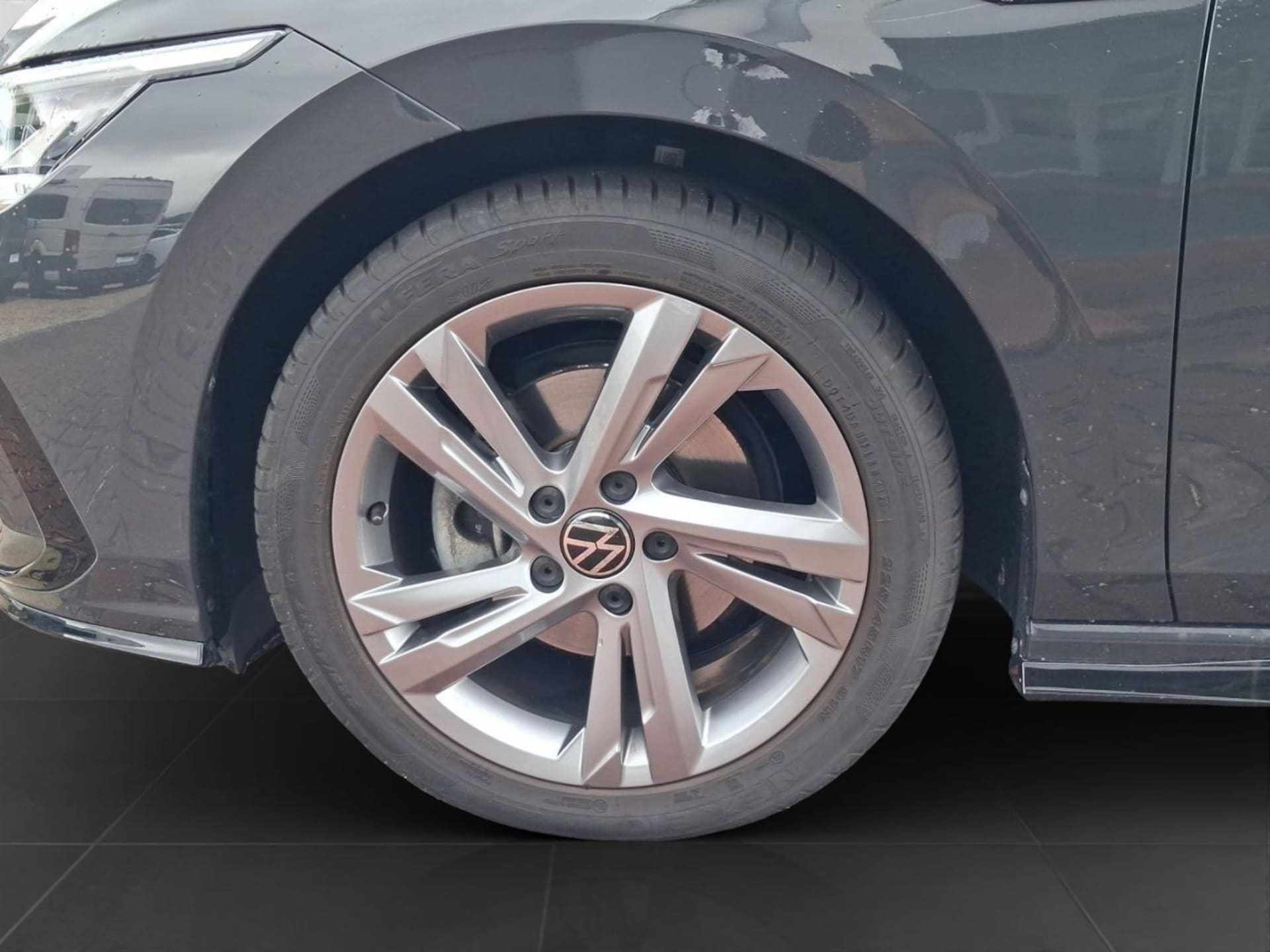 Volkswagen Golf R-Line