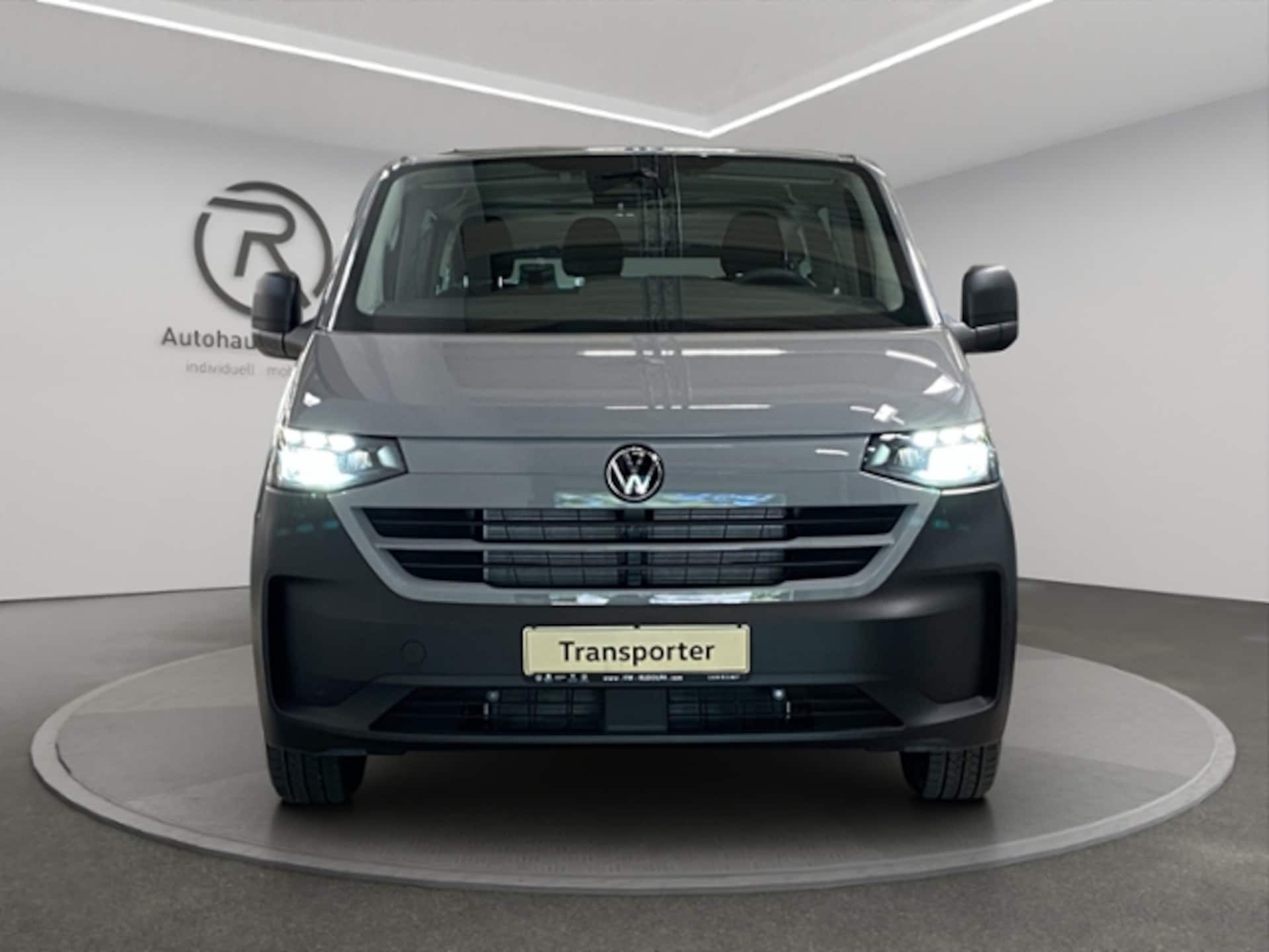 Volkswagen Transporter Kombi langer Radstand