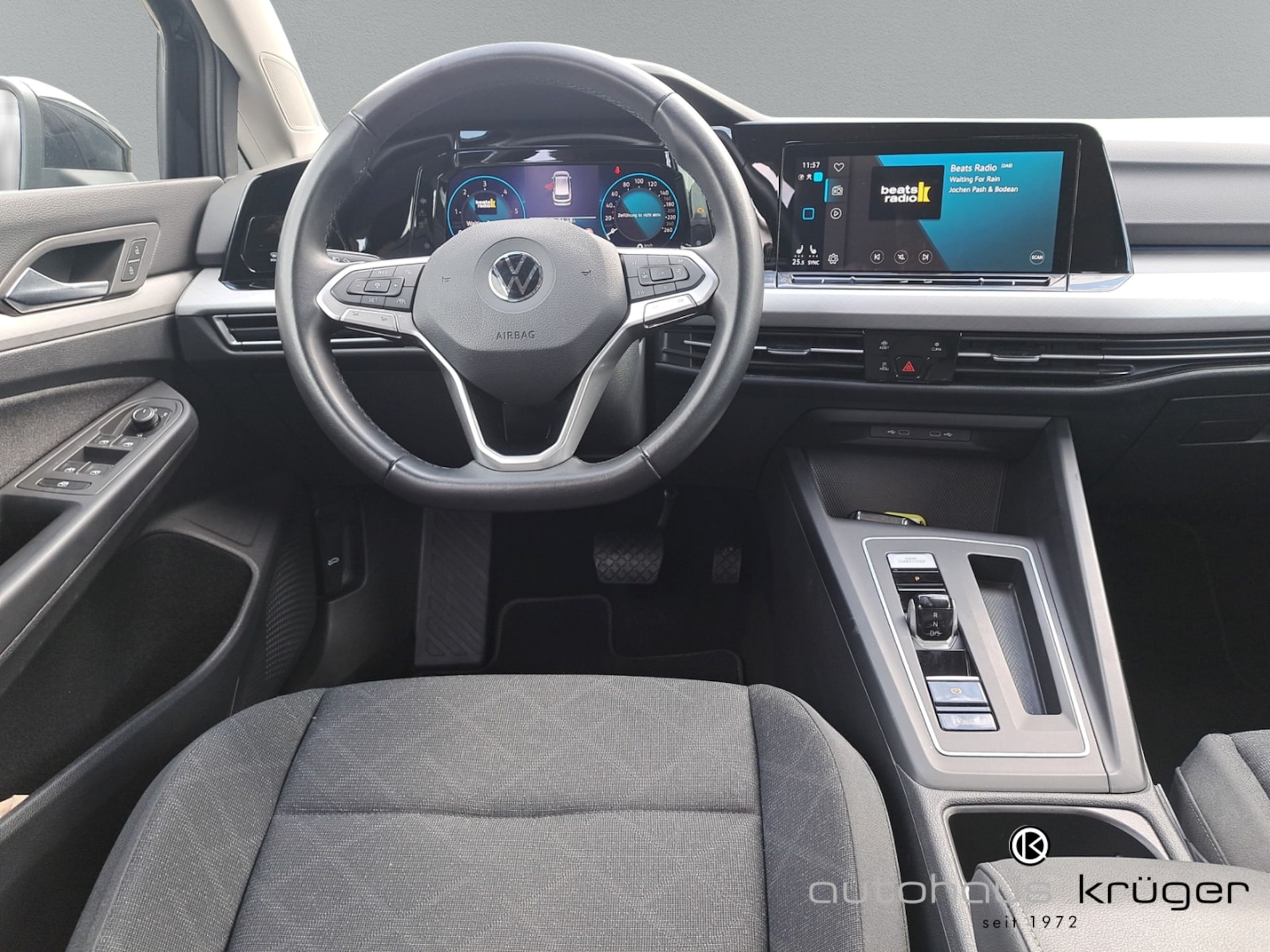 Volkswagen Golf Variant Life