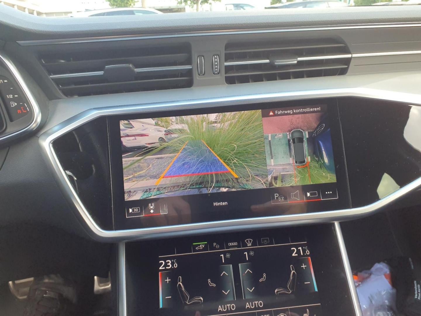 Bild über Audi A6 Avant TFSI e S line 55 TFSI e quattro S tronic - für weitere Informationen kontaktieren Sie den Audi Partner