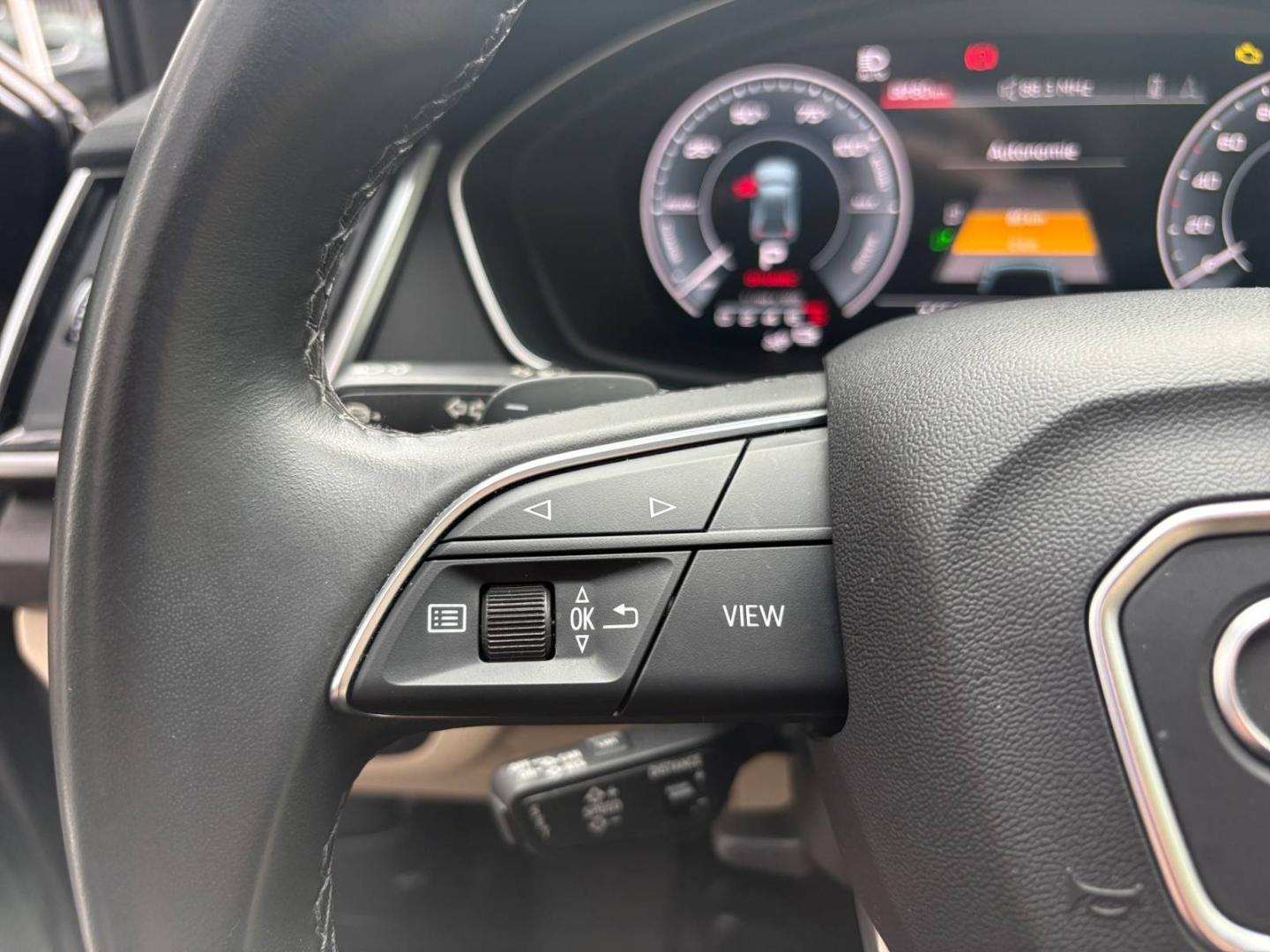 Image about Audi Q5 TFSI e Design 50 TFSI e quattro 220 kW (299 ch) S tronic