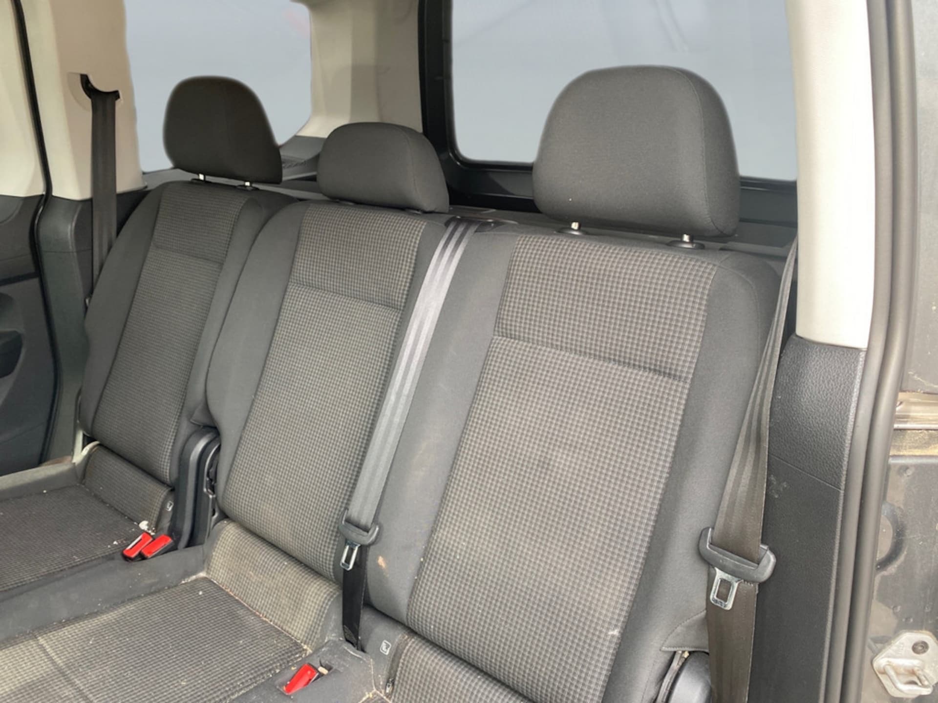 Volkswagen Caddy Basis-Modell