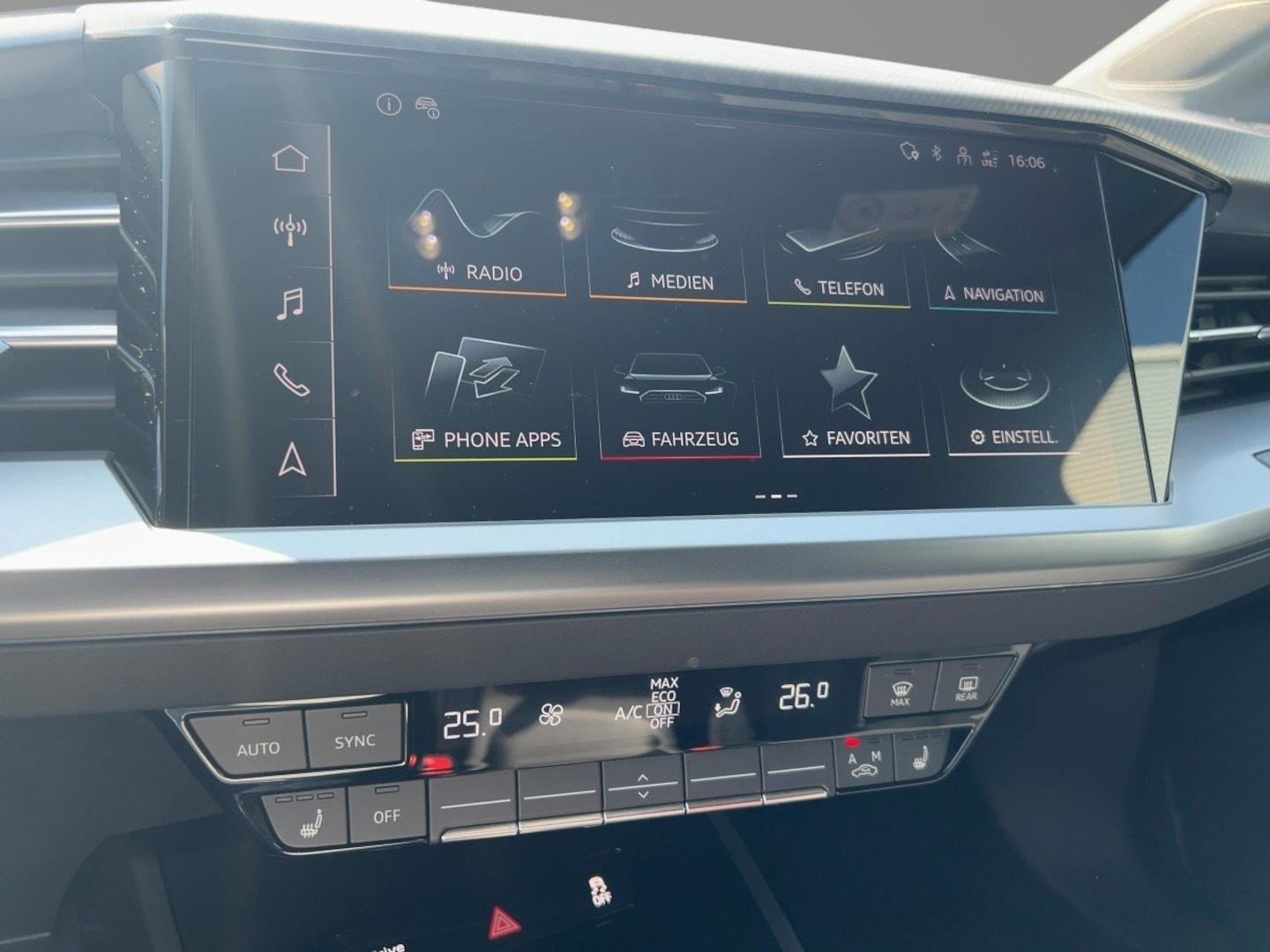 Bild über Audi Q4 Sportback e-tron 40 e-tron - für weitere Informationen kontaktieren Sie den Audi Partner